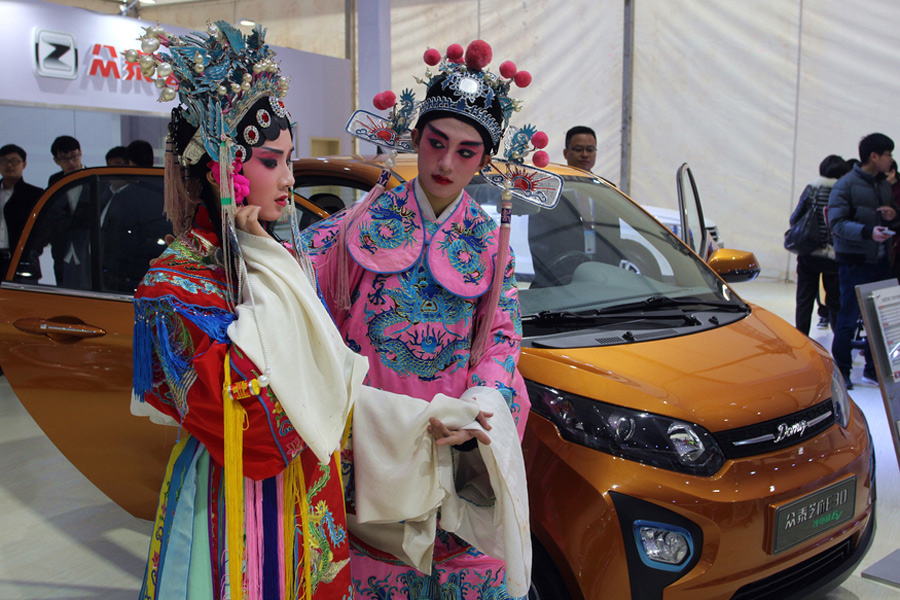 Tradition meets technology: Wu Opera performers take over car show