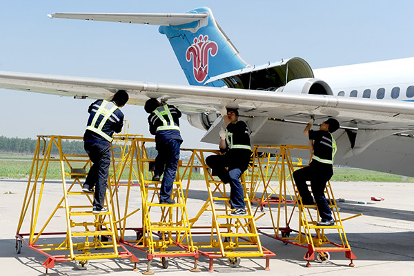 American Airlines buys stake in China Southern for $200m
