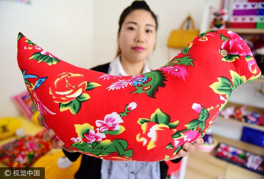 Single mom to make traditional handicrafts popular tourism items