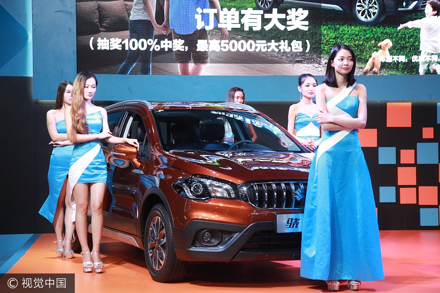 Auto show boosts holiday economy in Nanjing