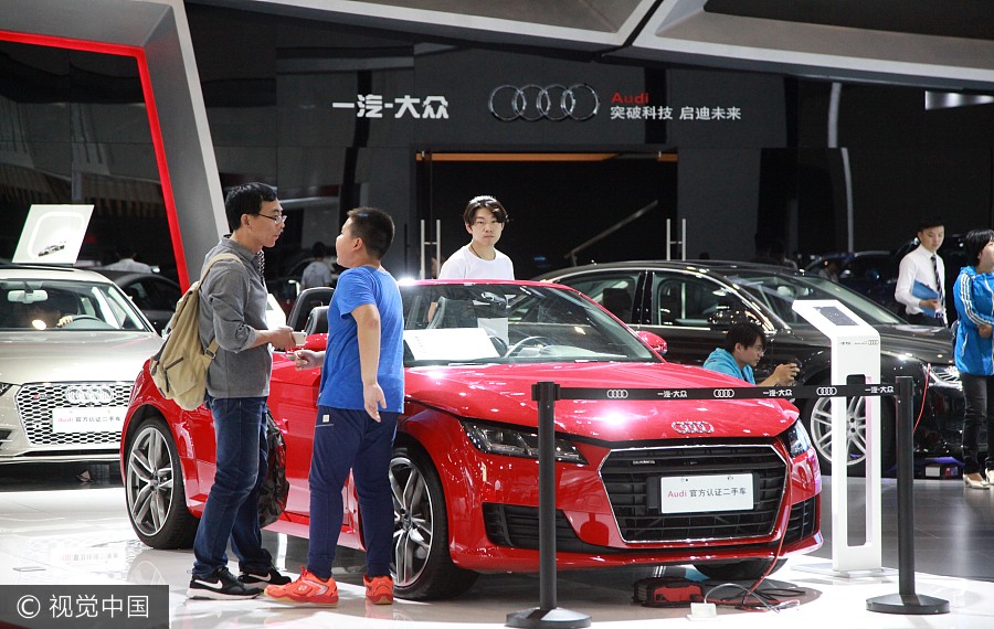 Auto show boosts holiday economy in Nanjing