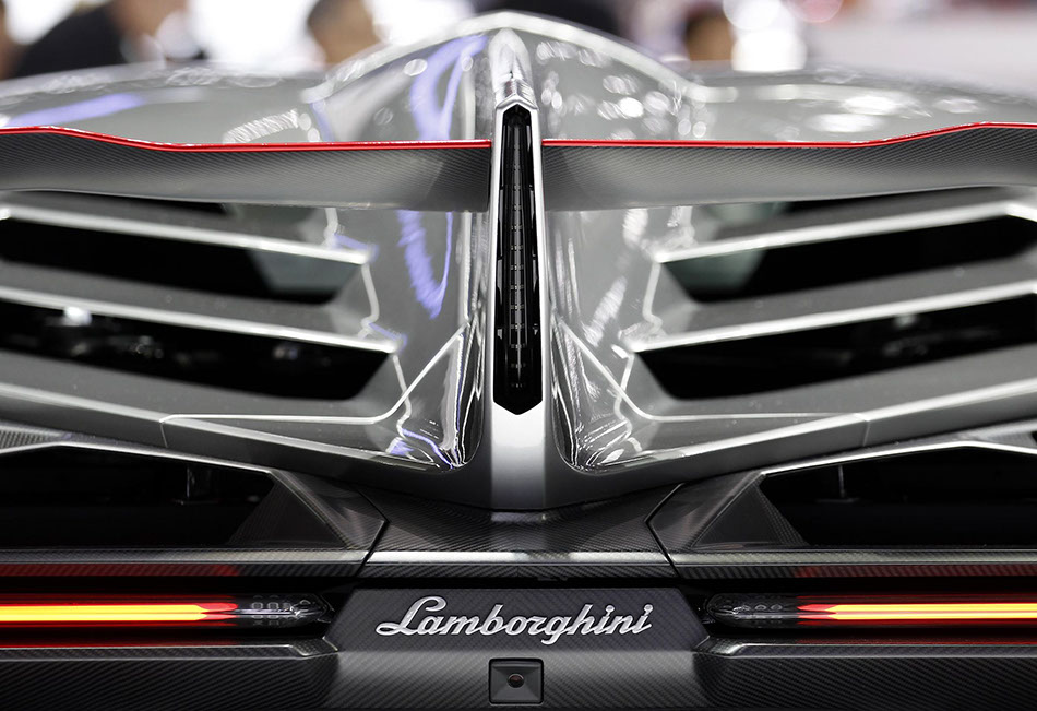 Lamborghini Veneno debuts at Geneva, 1 of 3[