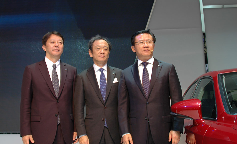 Lexus launches new IS250 at Shanghai auto show 2013