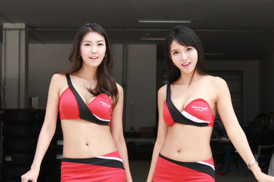Sexy models in CFGP race[1]|chinadaily.com.c