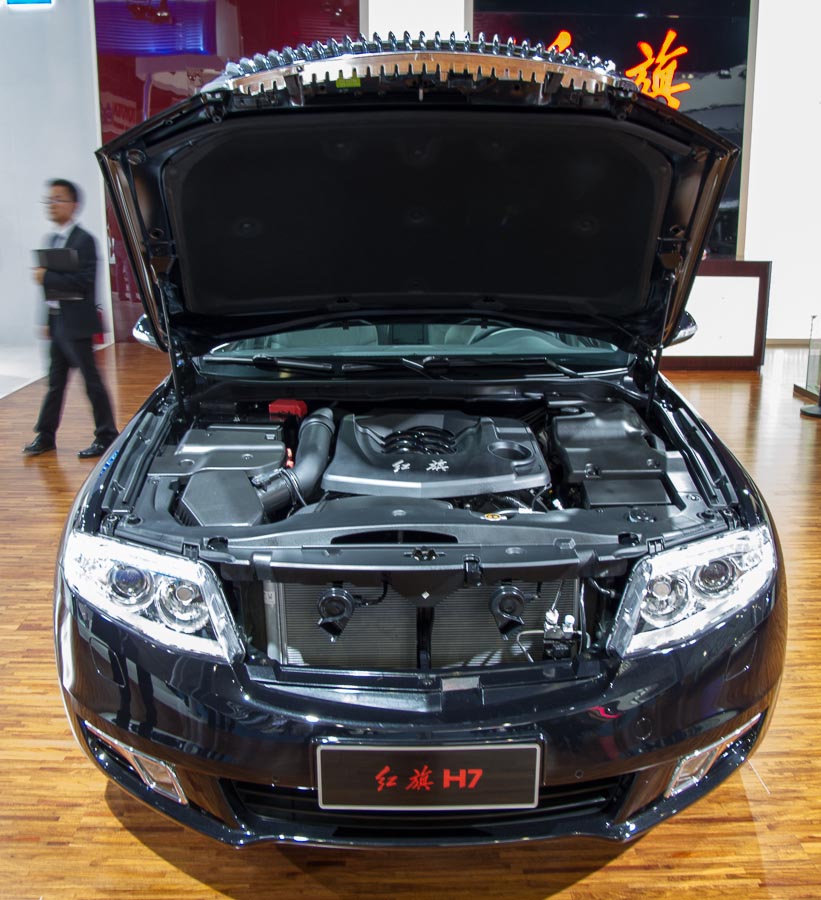 FAW displays Hongqi H7 at Chengdu Motor Show