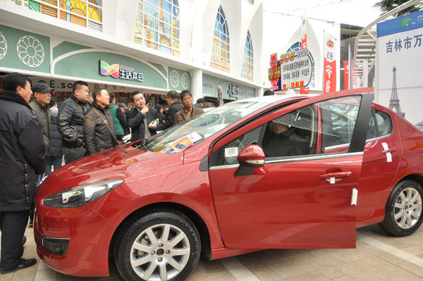 China vehicle sales race ahead
