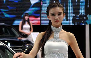 Models at New York auto show