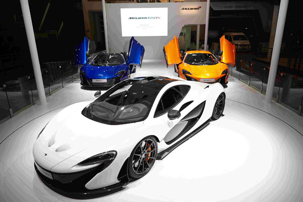 McLaren takes race tech to the street