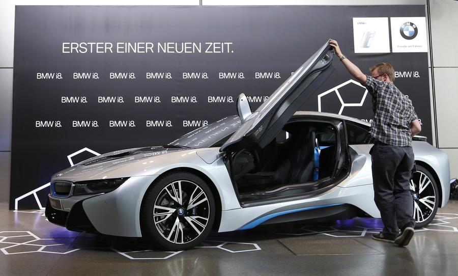 New BMW i8 plug-in hybrid sports car delivered