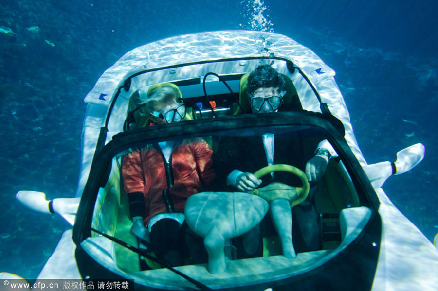 World's first truly functional underwater car