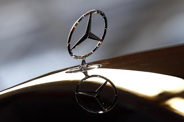 Mercedes-Benz under antitrust probe: report