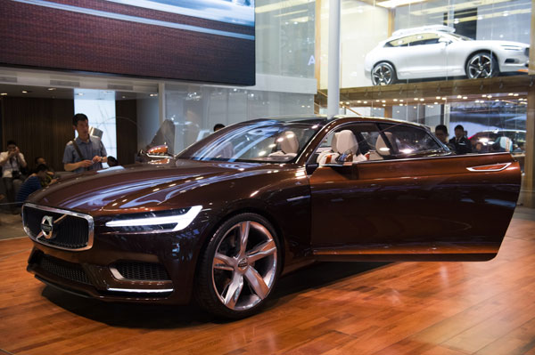 Volvo goes upscale for wealthy buyers