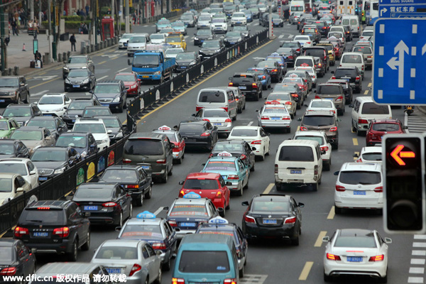Shanghai extends traffic restriction hours