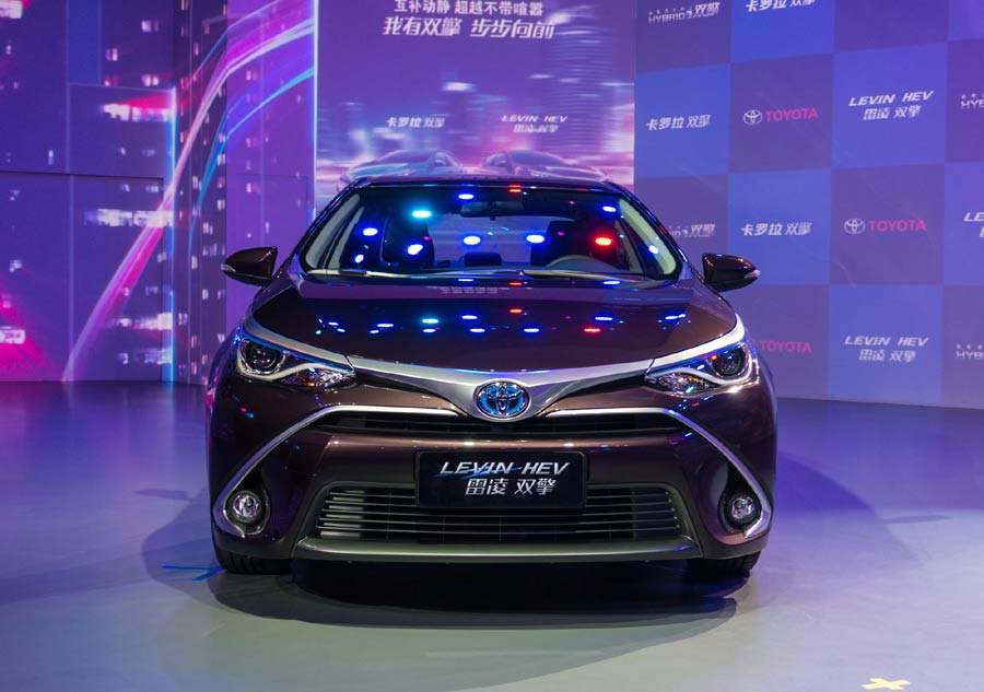 Toyota releases TwinEngine cars and sets 2020 target