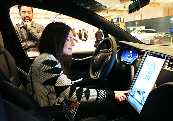 Tesla eyes Shanghai for its new auto plant