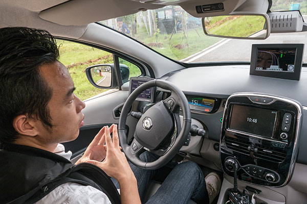 Renault conducts self-driving test as it reveals its future mobility vision