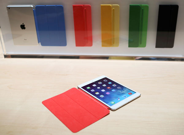 Apple unveils iPad Air, new Macs for holidays