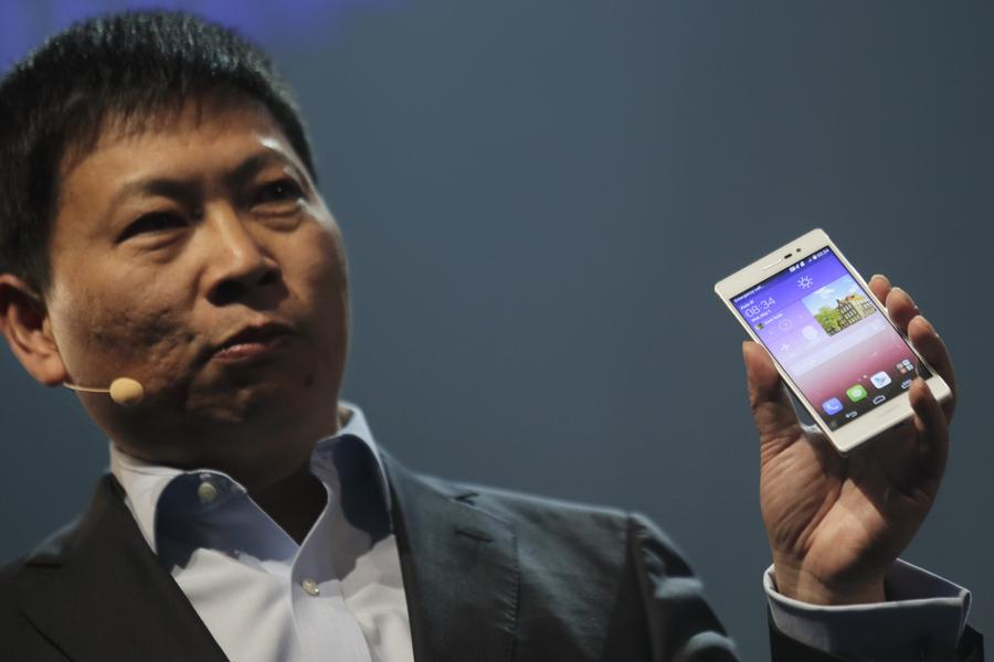 Huawei debuts world's slimmest phone in Paris