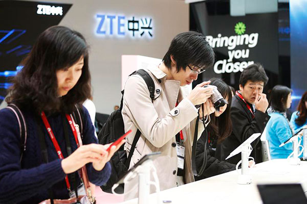 ZTE predicts 43% profit jump, unveils two new devices