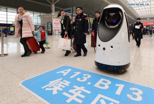 Air quality-monitoring robot patrols at Zhengzhou railway station