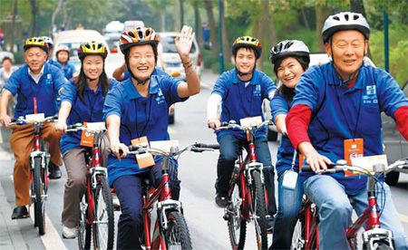 In Hangzhou, getting around is more fun on two wheels