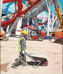 Theme park boosts company's overseas reputation