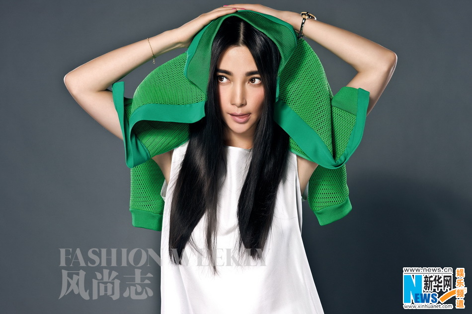 Li Bingbing graces cover of Fashion Weekly