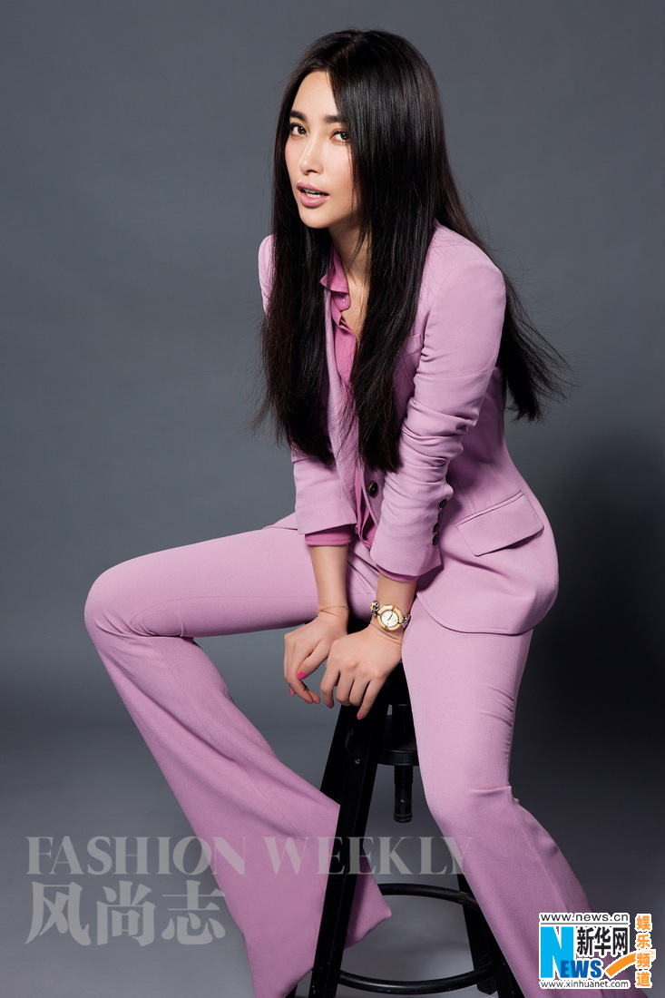 Li Bingbing graces cover of Fashion Weekly