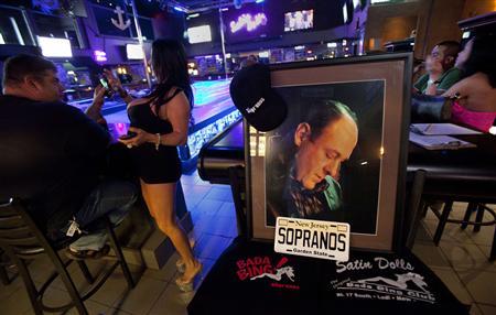 Doctors spent 40 minutes trying to revive 'Sopranos' star Gandolfini