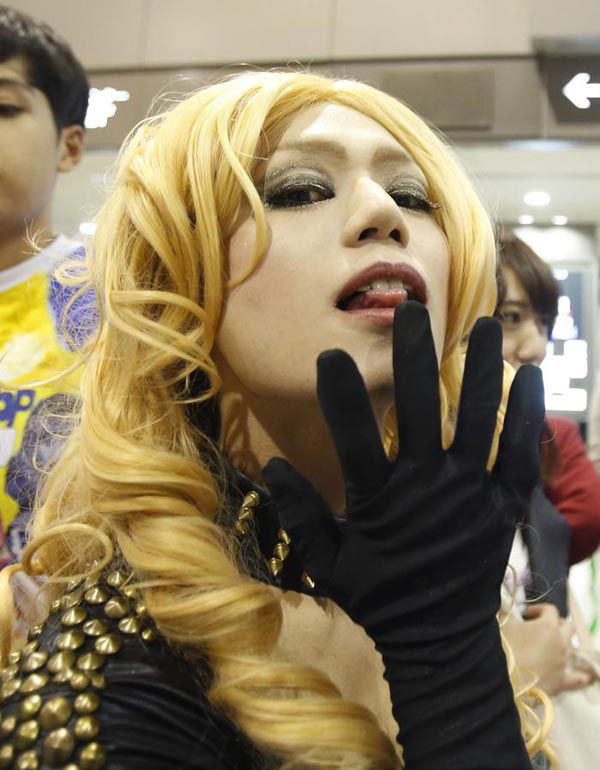 Lady Gaga promotes 'Artpop' in Tokyo[5]- Chin
