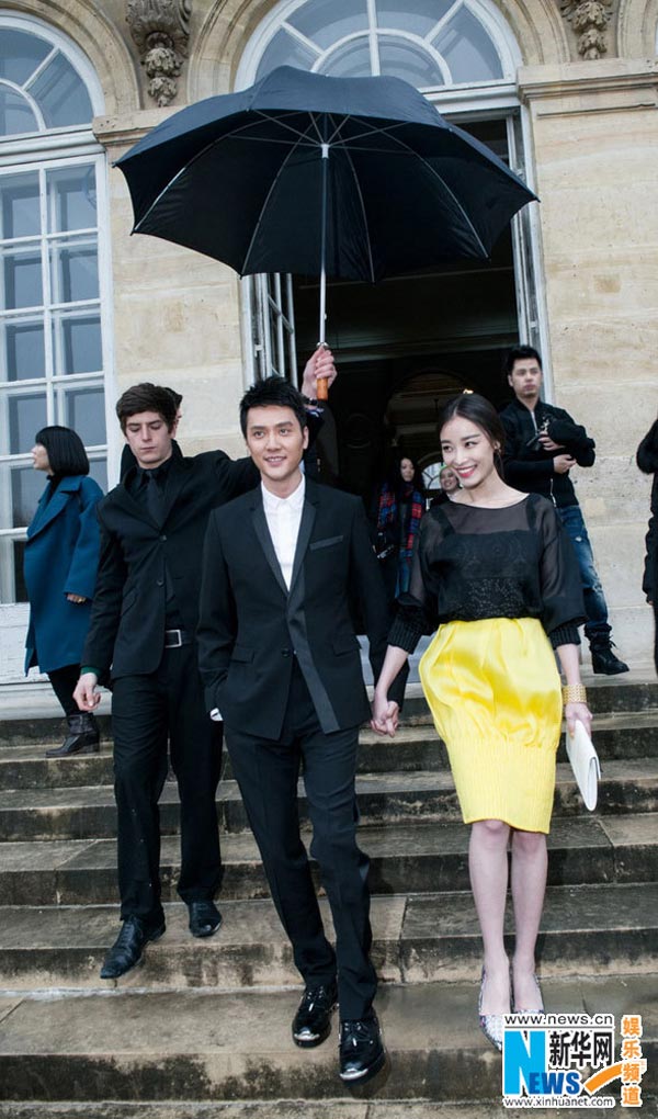 Sweet lovers attend Paris fashion show