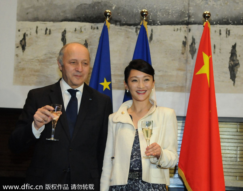 Zhou Xun awarded honour of Chevalier in order of Arts and Letters