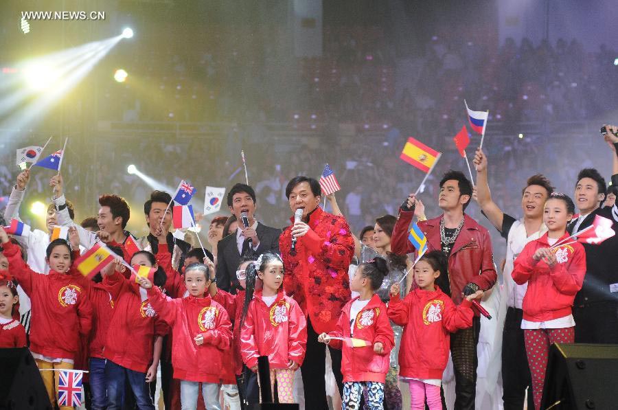 Jackie Chan holds charity concert marking 60th birthday