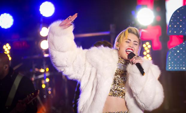 Miley Cyrus hospitalized and cancels show