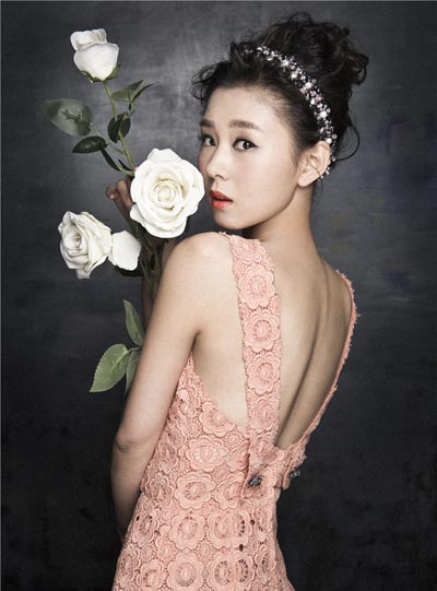 Photoshoots of actress Li Xiaomeng