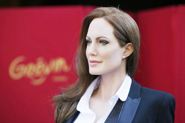Angelina Jolie gets waxy in Paris