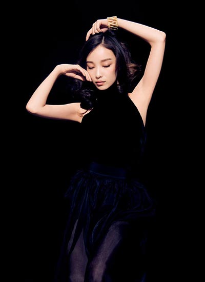 Chinese actress Ni Ni poses for fashion shoots[15 