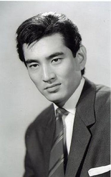 Classical film images of Ken Takakura