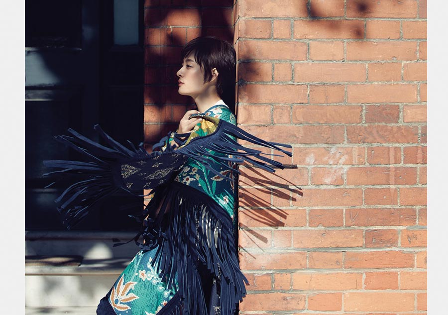 Actress Sun Li graces fashion magazine