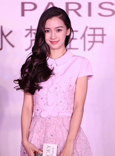 Angelababy promotes perfume in Beijing