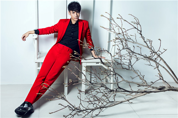 Luo Yunxi's New Year fashion shots released