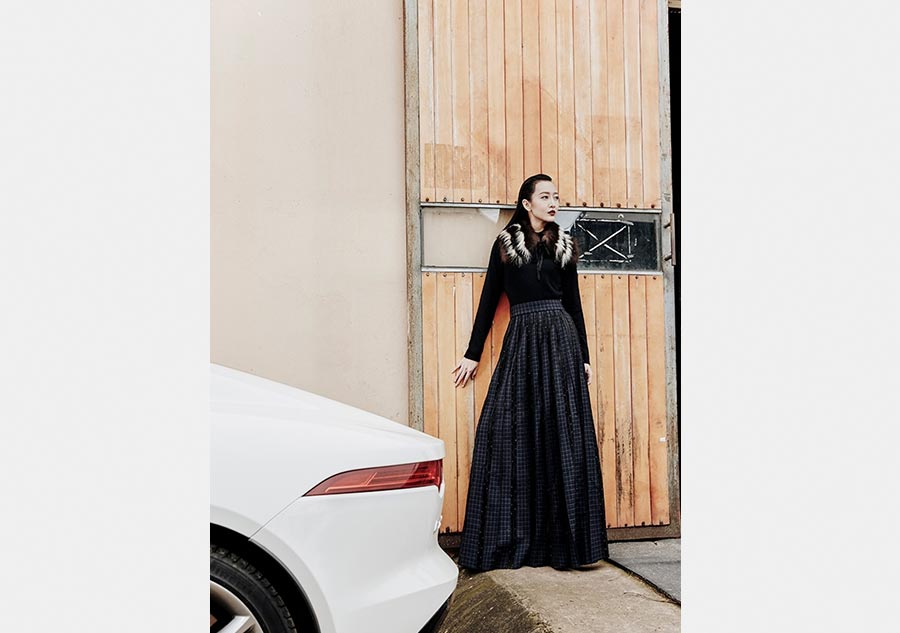 Actress Wang Ou poses for <EM>Car</EM> magazine