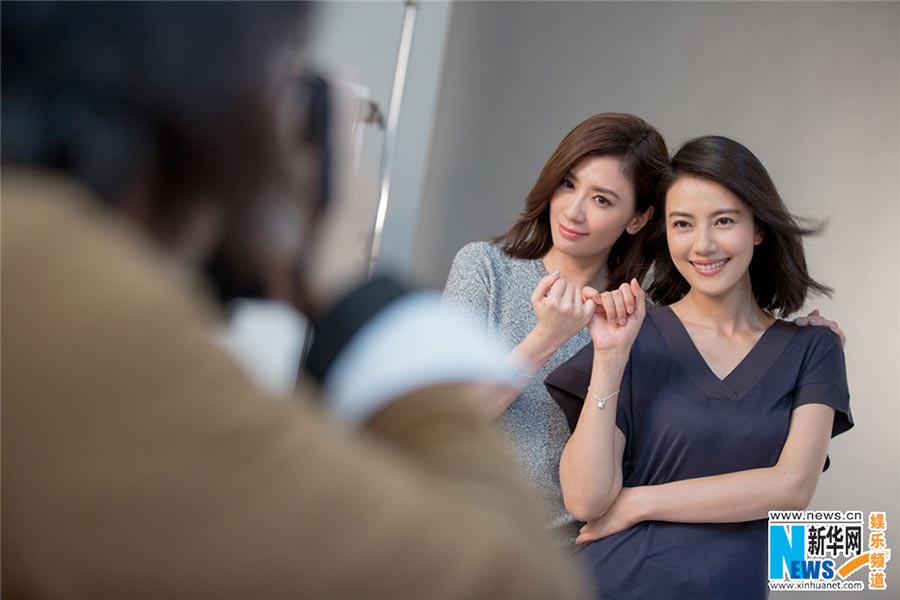 Gao Yuanyuan, Alyssa Chia pose for charity