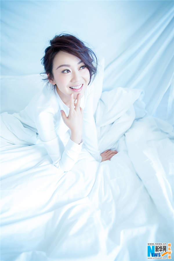 Actress Yan Ni releases fresh style shots