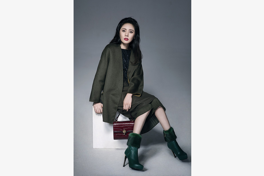 Actress Choo Ja Hyun poses for Chinese fashion magazine