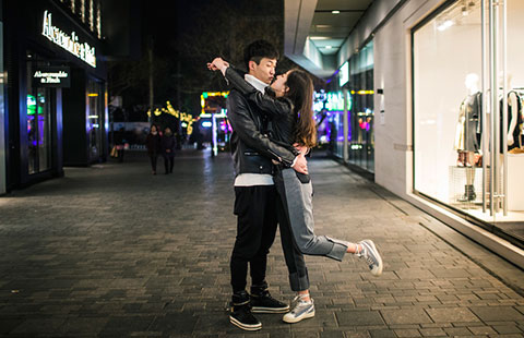 Sporty people dating with - Front page