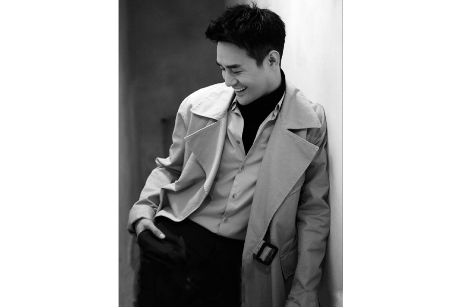 Actor Wang Kai releases photos for fashion magazine