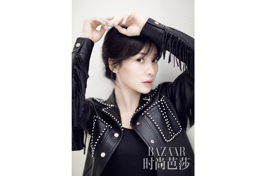 Actress Liu Yan covers fashion magazine