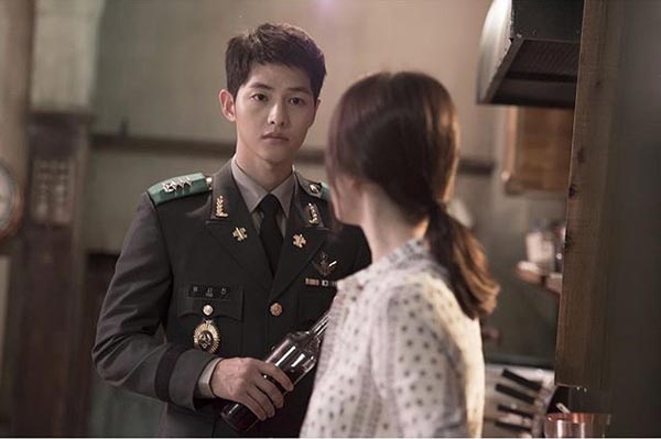 Protagonists of megahit drama 'Descendants of the Sun' to marry in  October[1]