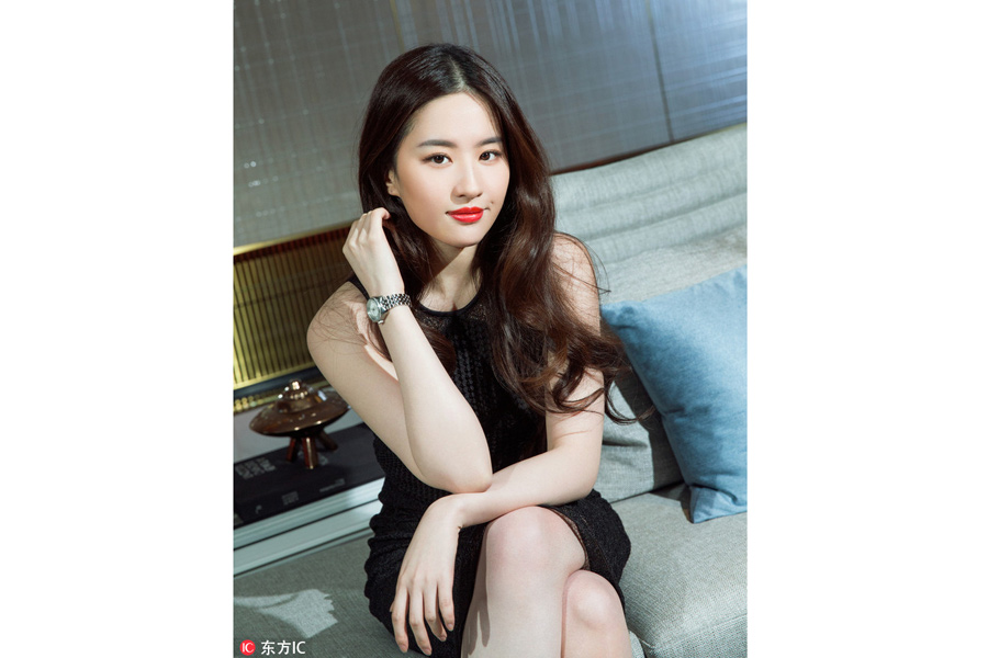 Fashion icon Liu Yifei poses for fashion magazine